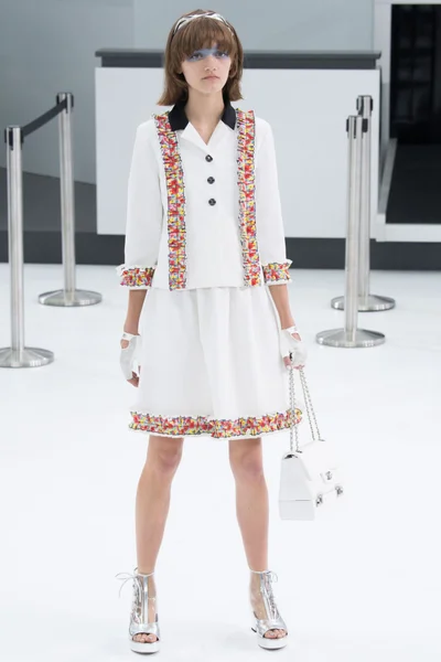 Look 63